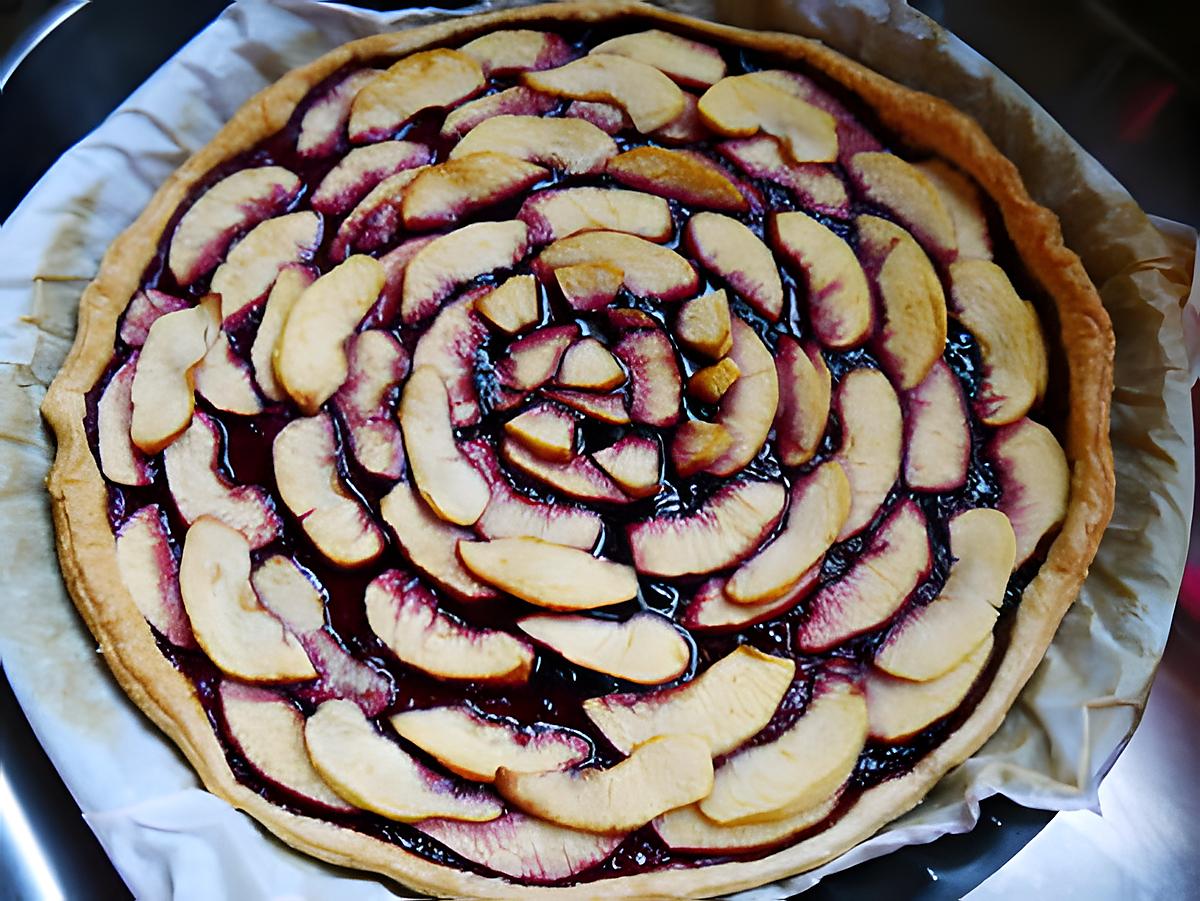 recette Tarte aux pommes à la confiture de myrtilles