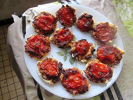 recette assiette avec mousse de fromage de chévre a la purée de tomates sur pain d épices  de juarez baysse josette