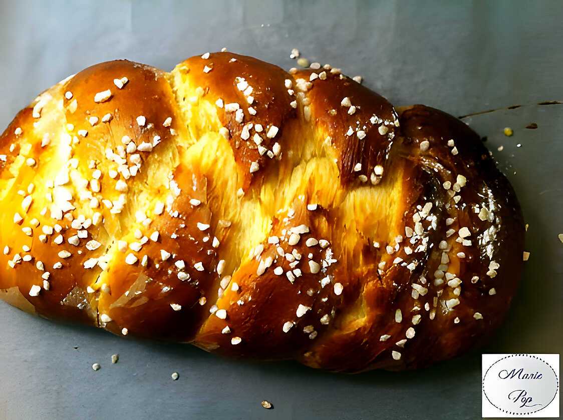 Brioche tressée à la fleur d'oranger