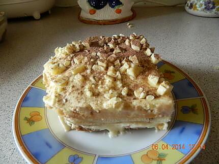 recette Tiramisu chocolat blanc sur lit de bananes et cigarettes russes