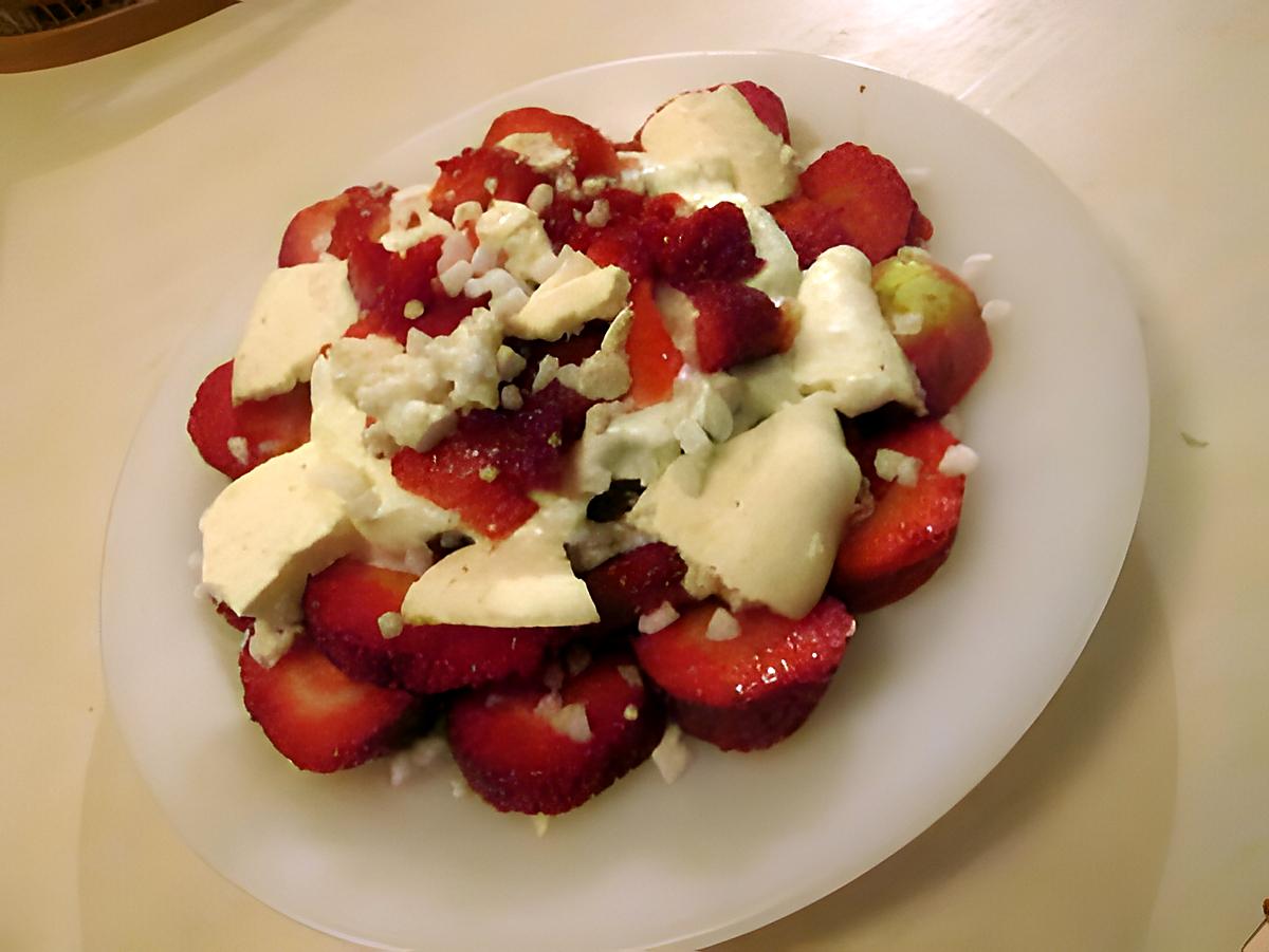 recette assiette fraises fromage blanc et meringue de mamyloula