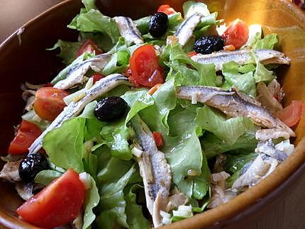 recette Salade aux anchois olives et tomates cerise