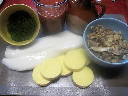 recette Blanc d'encornet aux champignons en sauce, accompagner de polenta.