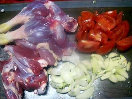 recette Manchons et cuisses de canard. saucisses de porc aux flageolets.