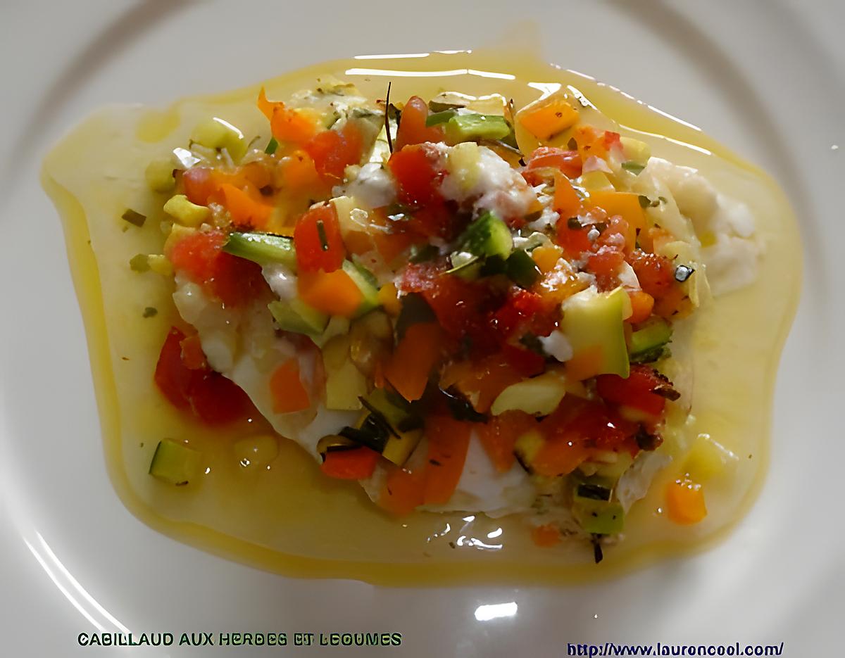 recette CABILLAUD AUX HERBES ET LEGUMES