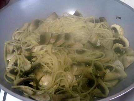 recette Spaghettis aux légumes et salami.