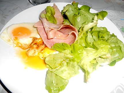 recette OEUFS  AU  PLAT  JAMBON