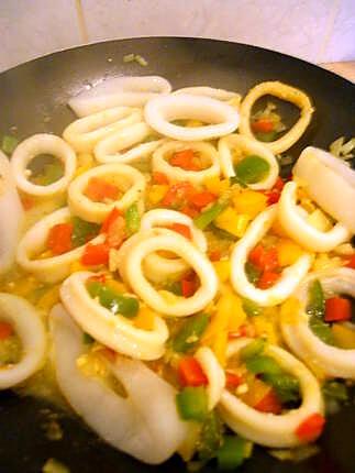 recette CALAMARS aux trois poivrons