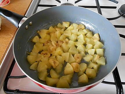 recette Tarte pomme banane rhubarbe à la poudre d'amande.