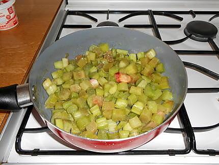 recette Tarte pomme banane rhubarbe à la poudre d'amande.