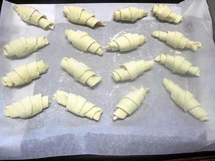 recette Mini petits croissants aux anchois.