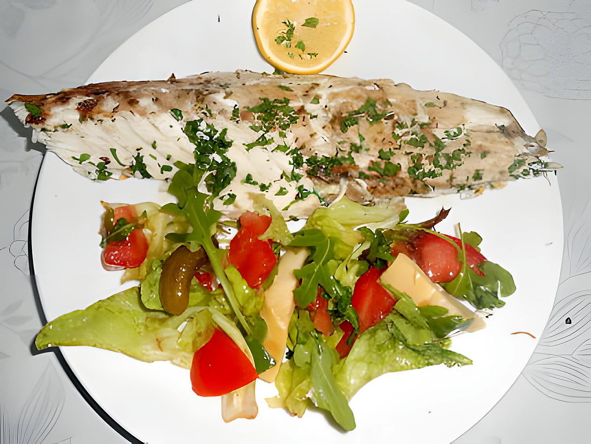 recette MULET  GRILLE  ET  PETITE  SALADE  COMPOSEE