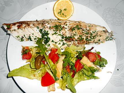 recette MULET  GRILLE  ET  PETITE  SALADE  COMPOSEE