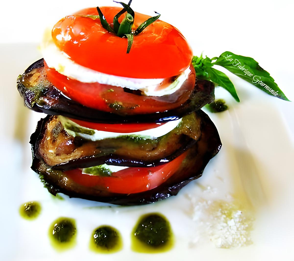 recette Mille-feuille de Tomate,Aubergines Grillées , Mozzarella et sa Sauce Pesto