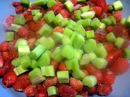 recette Confiture de fraises et rhubarbe.