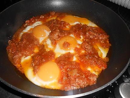 recette OEUFS  AU  PLAT  A LA  BOLOGNAISE