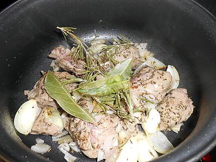 recette SAUTE  DE  VEAU  AUX  OLIVES