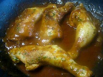 recette Cuisses de poulet sauce tomates et céleri.