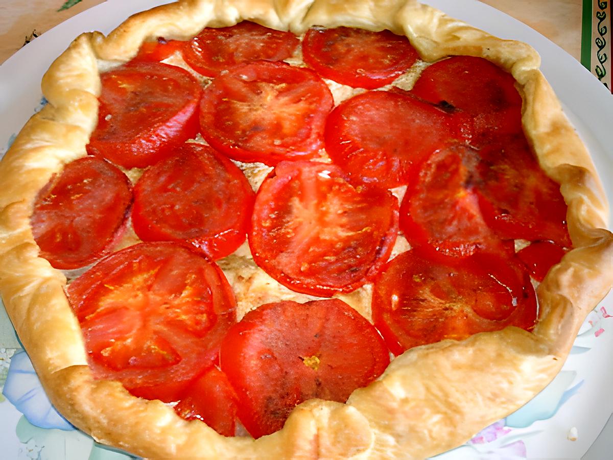 recette quiche au boursin ail et fines herbe et à la tomate