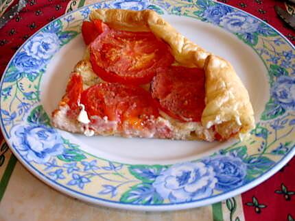 recette quiche au boursin ail et fines herbe et à la tomate