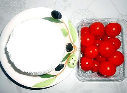 recette TARTE  AUX  TOMATES  CERISES ET BROCCIU