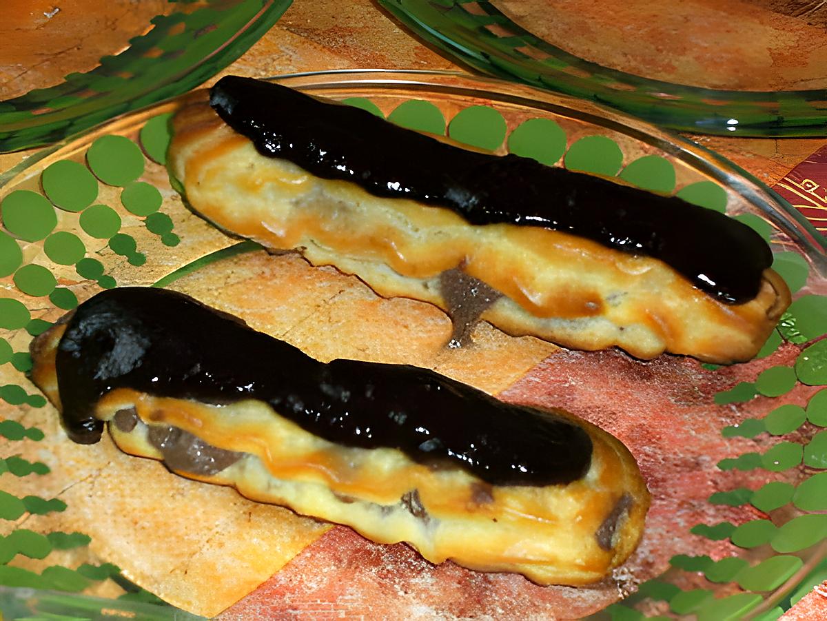 recette Eclairs au chocolat (mes premiers =) )