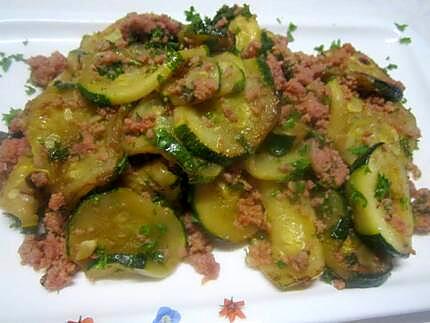 recette Sauté de rondelles de courgettes viandes hachée.