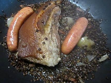 recette Lentilles aux saucisses fumées et poitrine de porc.