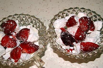 recette Coupes glacées fraises meringuées