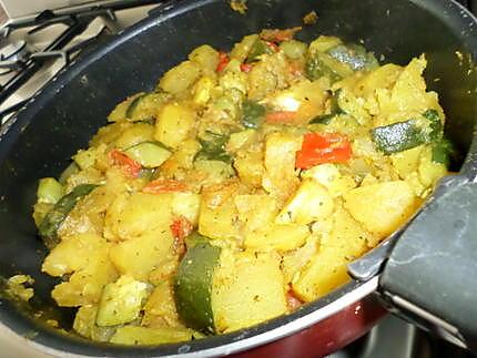 recette Poêlée de pommes de terre et courgettes au curry