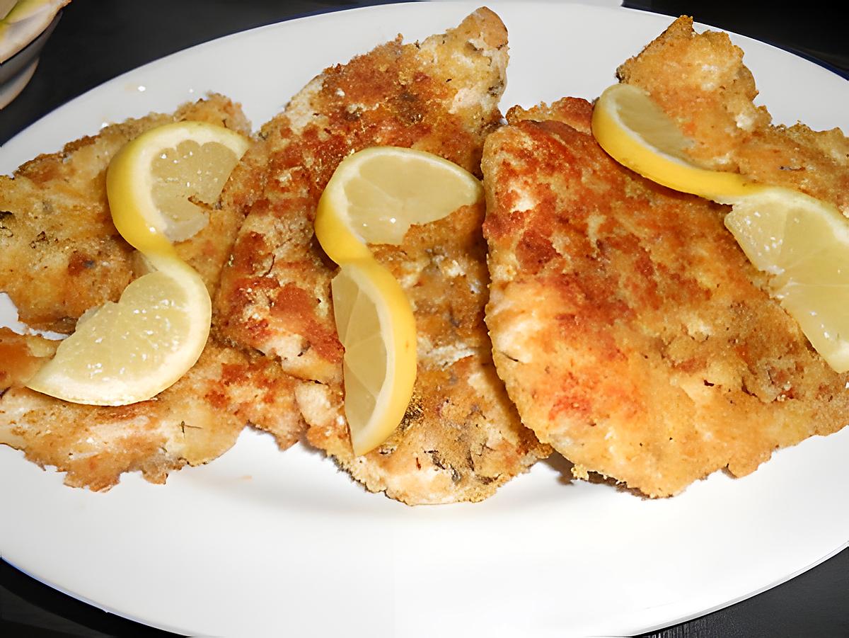 recette ESCALOPES DE POULET PANEES AUX HERBES DU MAQUIS