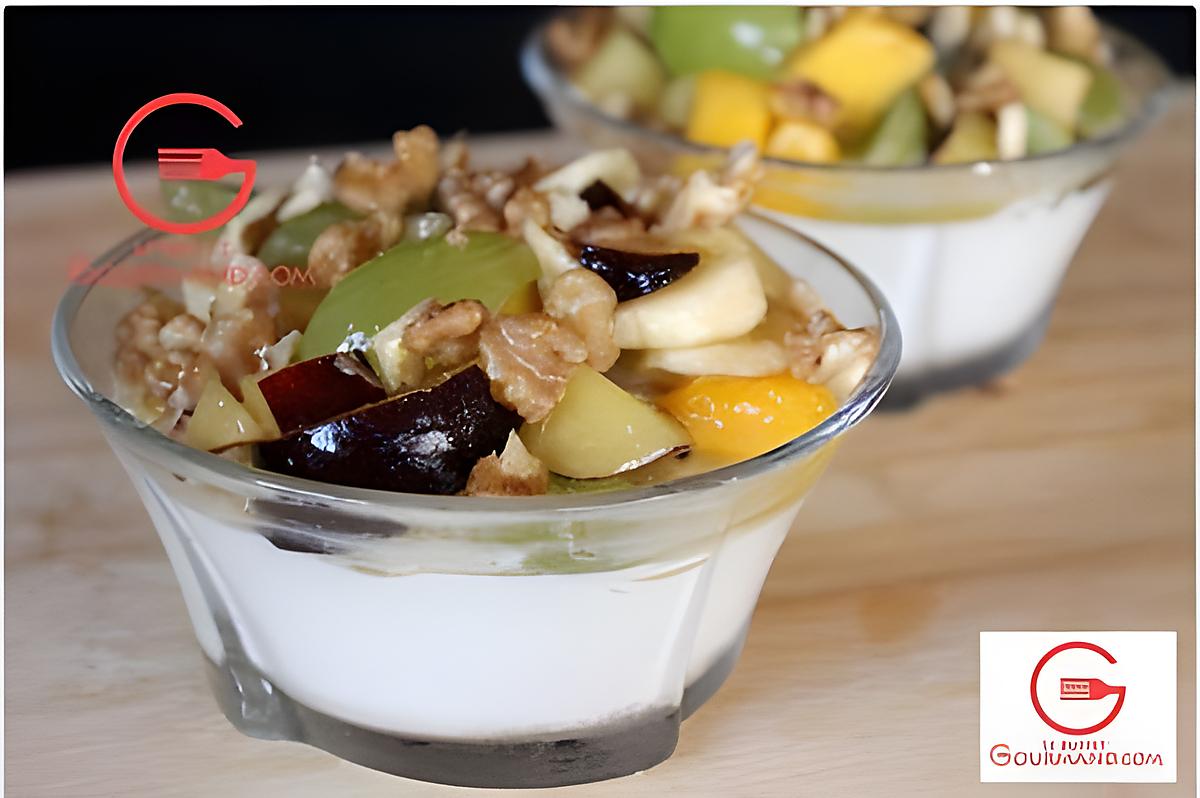 recette Yaourt aux fruits, miel et noix