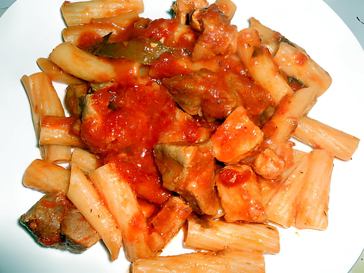 recette SAUCE TOMATE AU RAGOUT DE PORC