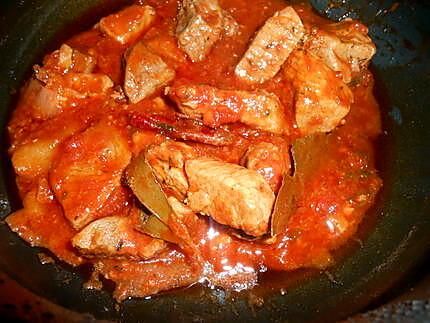 recette SAUCE TOMATE AU RAGOUT DE PORC