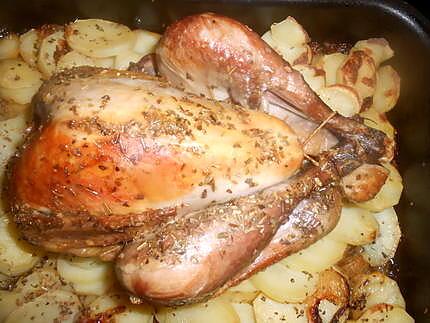 recette Pintade rotie aux pommes de terre boulangéres