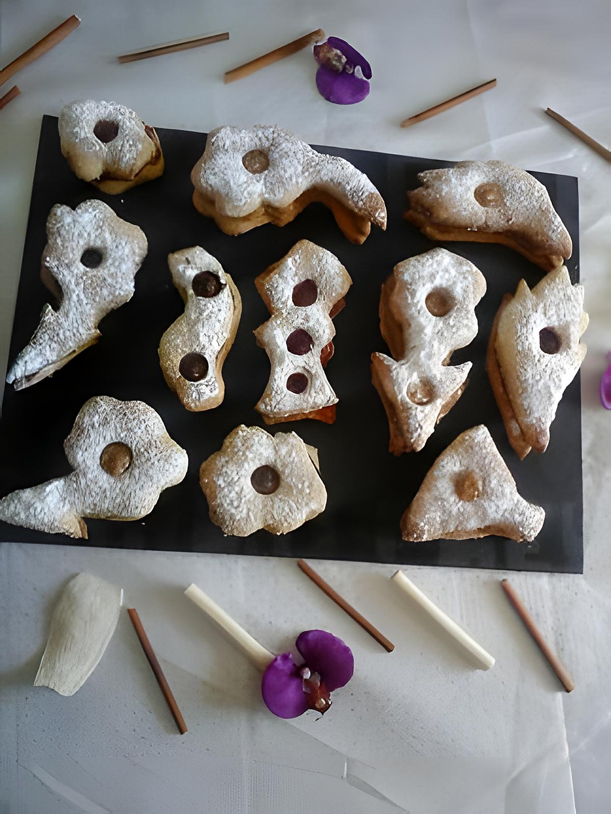 recette biscuit au 3 parfums , caramel au beurre salé ,confiture et nutella.