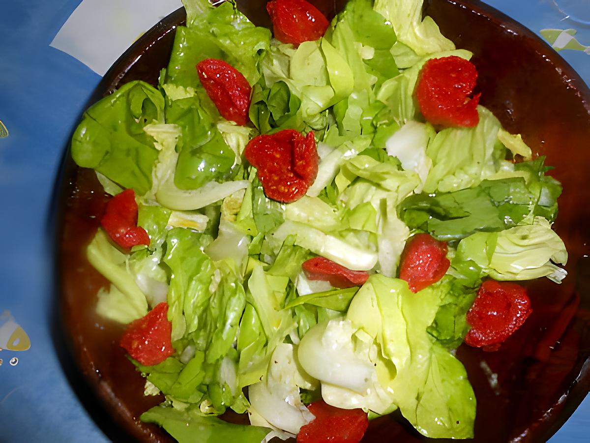 recette Salade de laitue aux tomates grappes confites