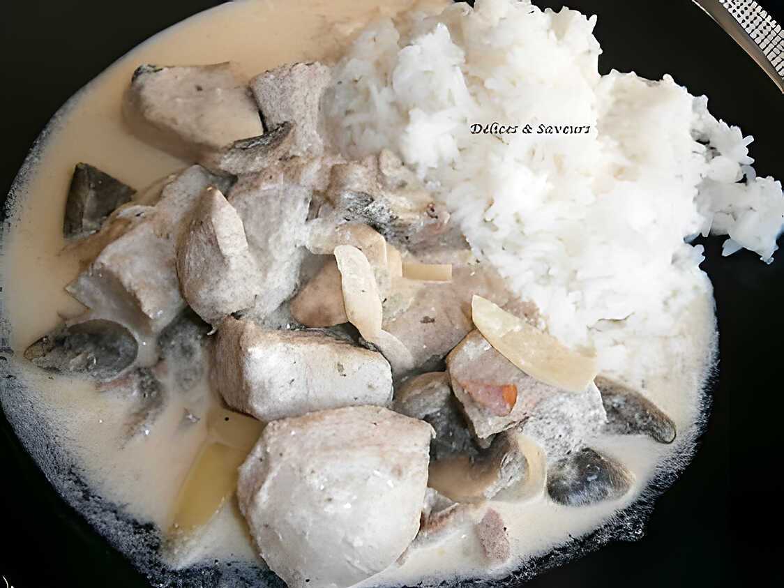 Mijoté de porc à la crème, aux lardons et aux champis