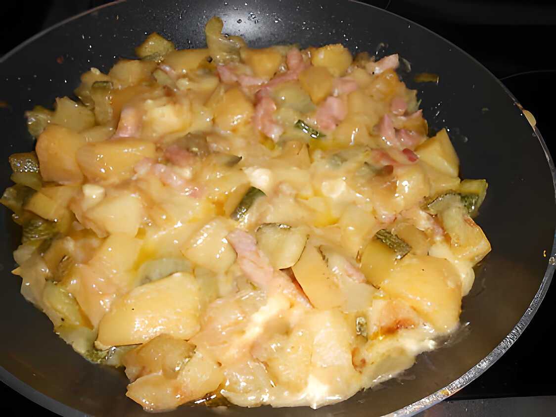 Recette de POMMES DE TERRE COURGETTES EN TARTIFLETTE DE CAMEMBERT