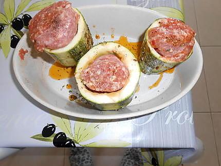 recette COURGETTES FARCIES A LA SAUCISSE DE TOULOUSE