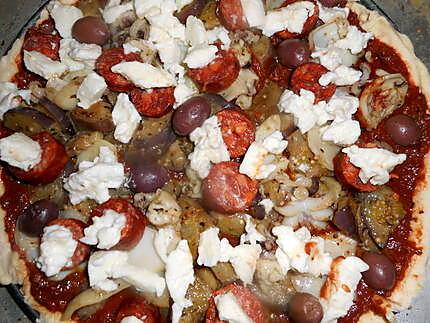 recette Pizza aux seiches ,aubergine et chorizo