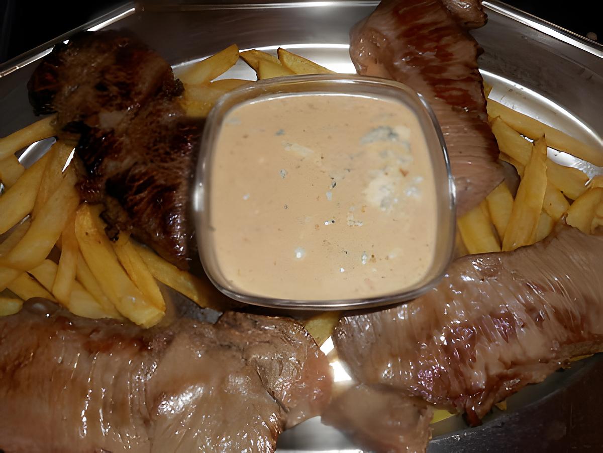 recette Faux filet poélés sauce a la fourme d ambert