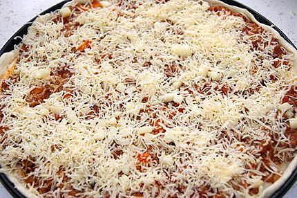 recette pizzas : 2 bolognaise, 2 jambon cru
