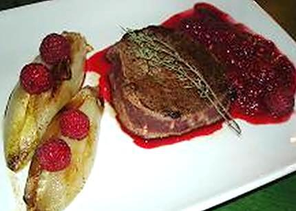 recette Tournedos aux endives, sauce framboise