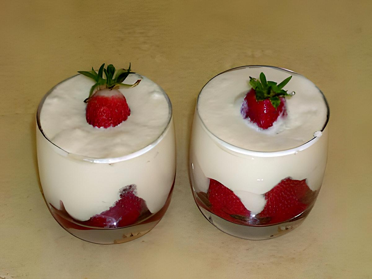 recette Tiramisu aux fraises et au sirop de violette