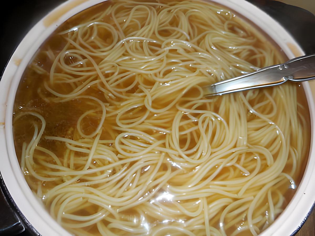 recette Consommé de boeuf aux capellini