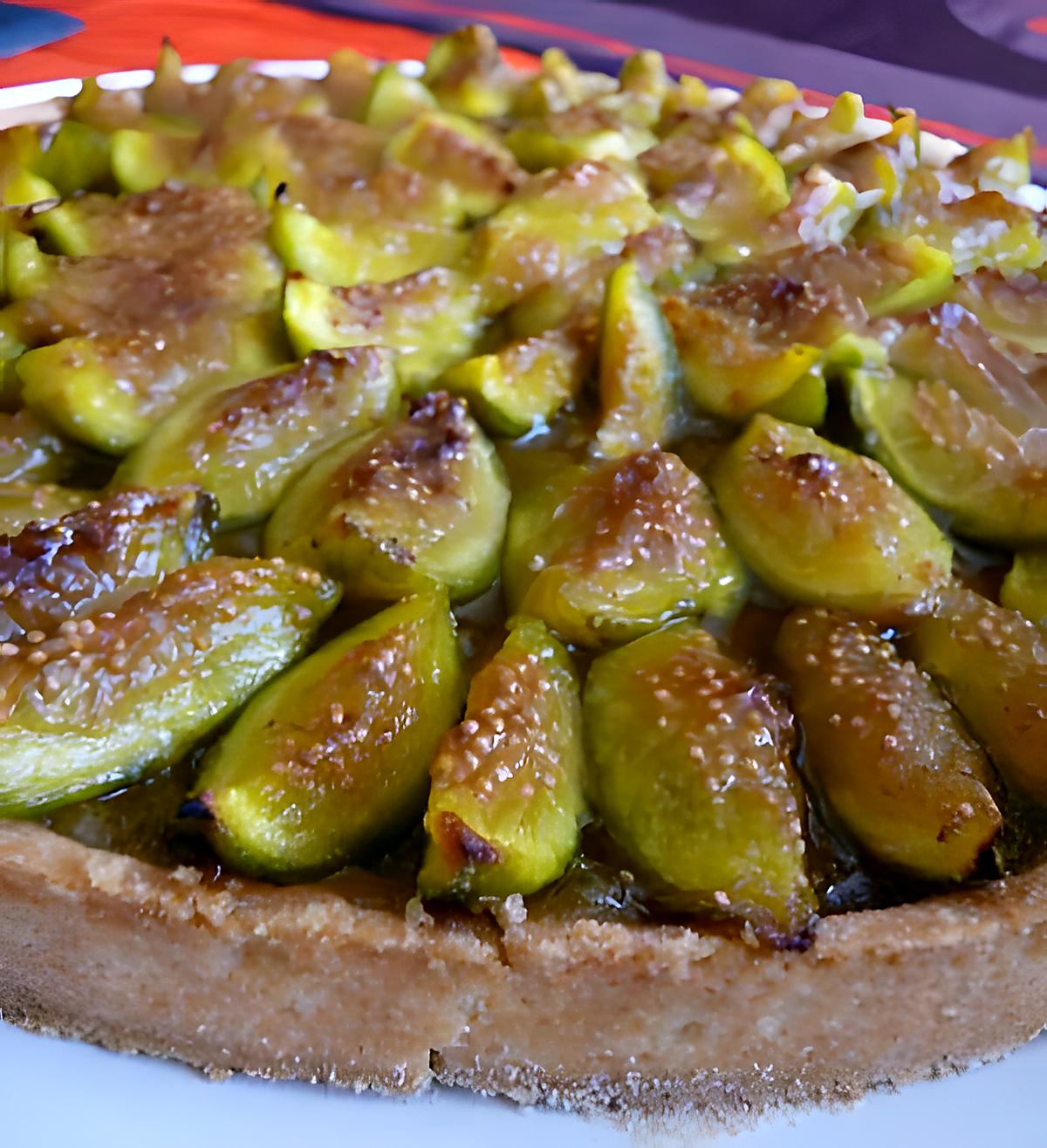 recette Tarte crème de noisettes, compote de figues et figues fraiches