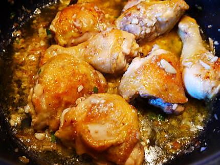 recette Poulet en sauce à l'ail