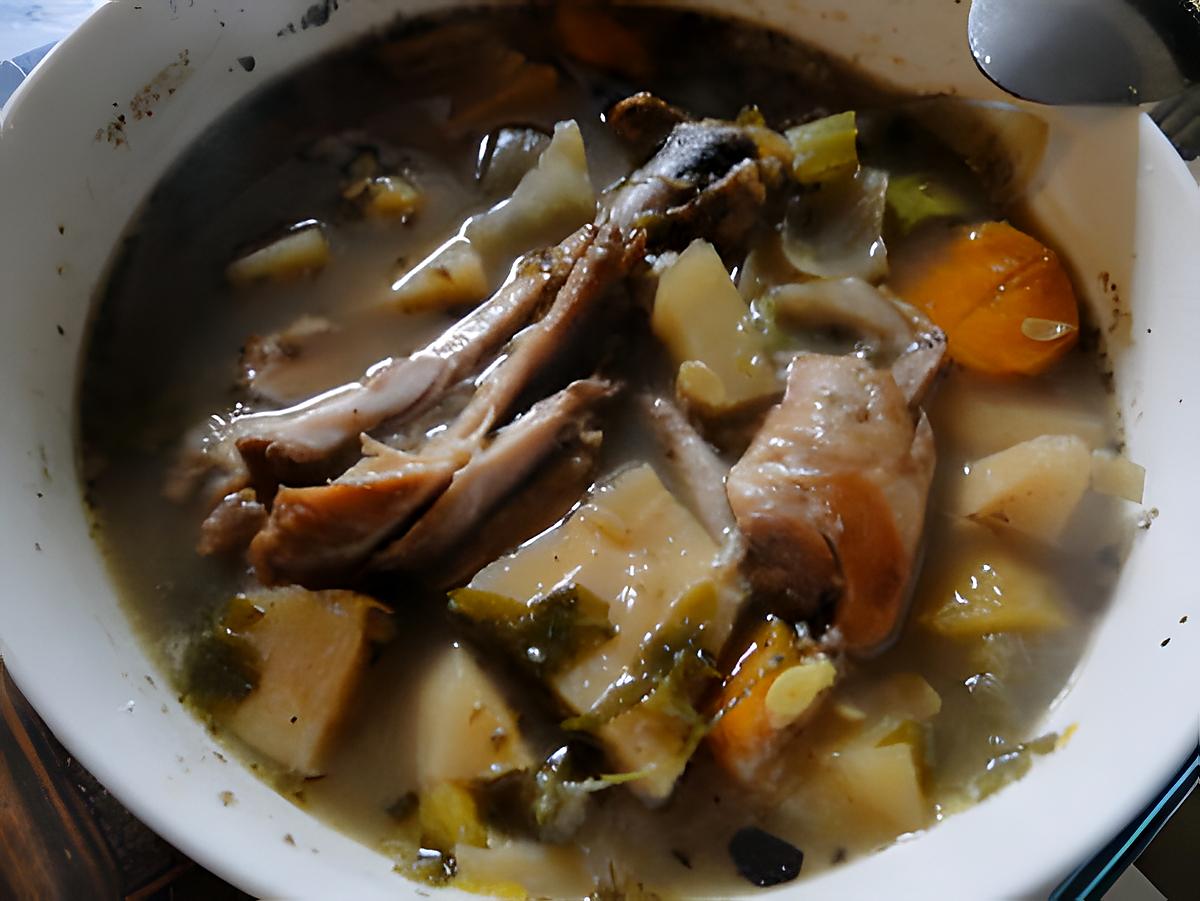 recette Soupe de poulet au vin blanc (à la mijoteuse)