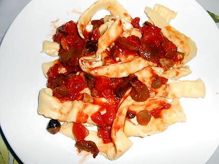 recette PETITE SAUCE TOMATE AUX CHAMPIGNONS FORESTIERS